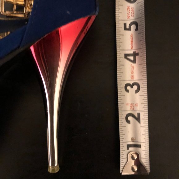 Blue Wan Xiang Ren High Heels - Picture 6 of 6